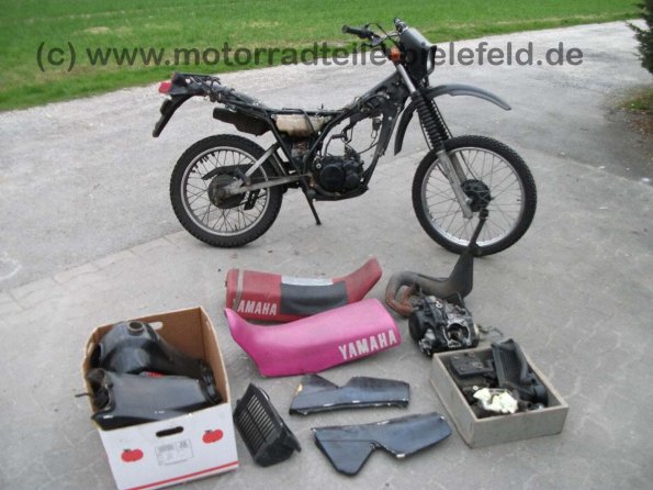 Yamaha_DT125LC_DT_125_DT125_LC_125LC_10V_Enduro_2x_Motor_Sitz_Tank_1