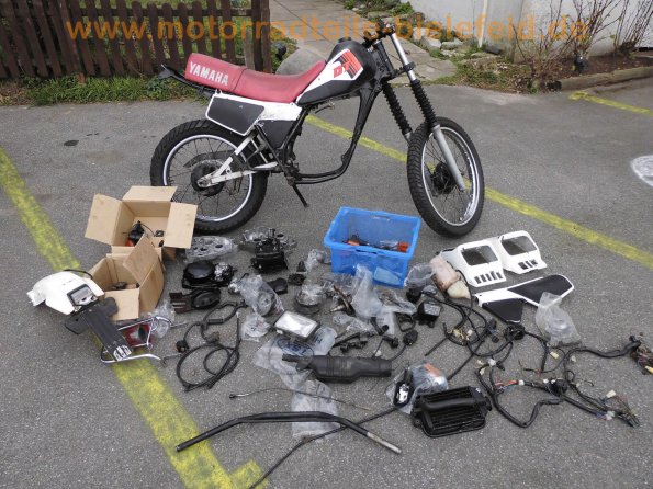 Yamaha_DT_125_LC_10V_Enduro_Motor-Ersatz-Teile_spare-parts_-_wie_RD_80_125_LC_I_II_LCI_LCII_1 (1)